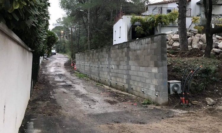 Enrochement de terrain en soutènement Souvignargues